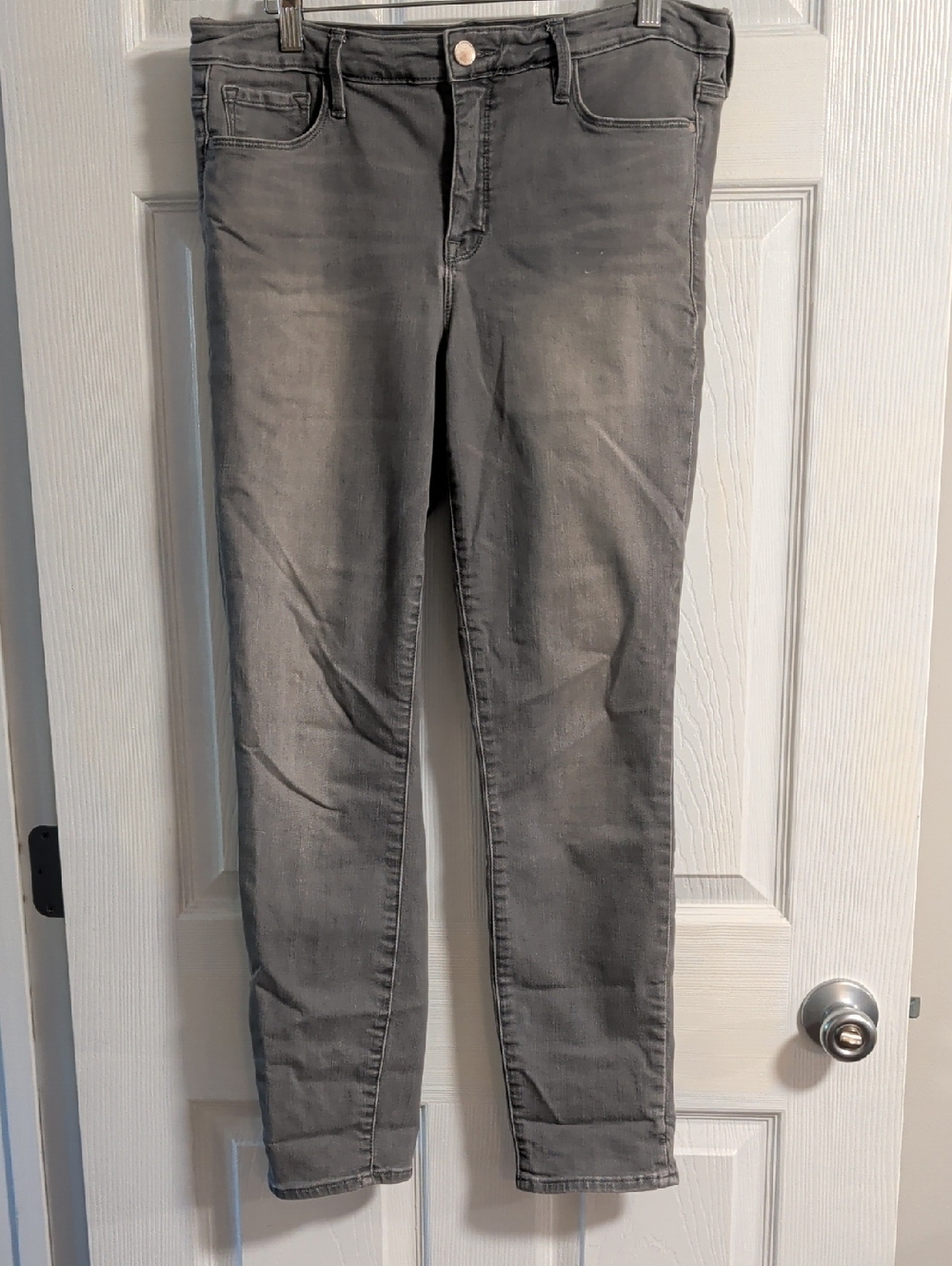 Athleta Grey Skinny Jeans. Size 12